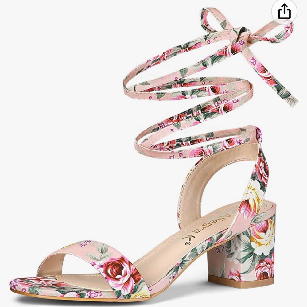 NWT floral lace up block heel